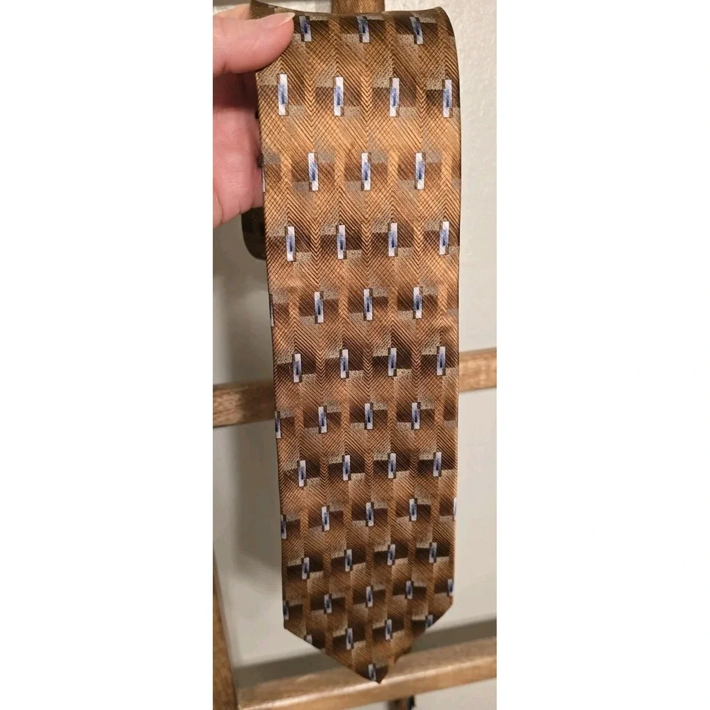 Handmade Men's Bronze Tan Geometric Abstract Silk Tie Blue White Professional